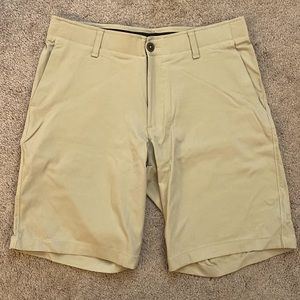 EUC Under Armour golf shorts size 34